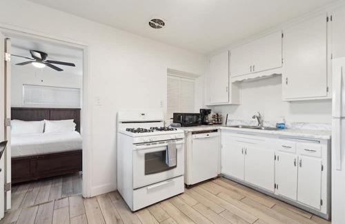 Cavalier Vista Casa | *5 Min to Old Town | Huge Backyard! | Golf 3 Min*