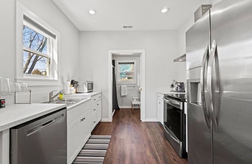 West Central Apartamento | Downtown Fort Wayne Triplex- Apt. C