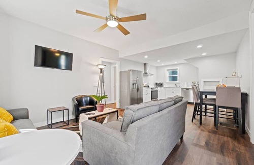 West Central Apartamento | Downtown Fort Wayne, Triplex- Apt A
