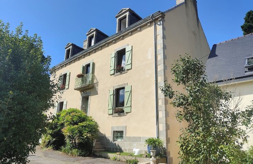 Concarneau Casa | Double room, patio, 1905 guest house near beaches, hiking, quiet