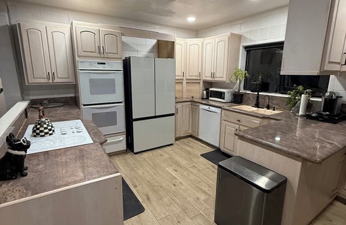 Ramona Apartamento | Recently renovated 2-bedroom with WiFi and 65" smart TV in rural Ramona