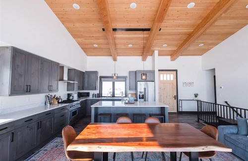 McAllister Casa | Angler's Landing - Lakehouse Retreat with Stunning Panoramic Views