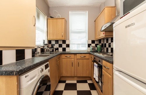 Eccles Casa | Charming 3Bed Home in Eccles Central