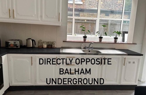 Balham Casa | Spacious Deluxe Room with Garden F6