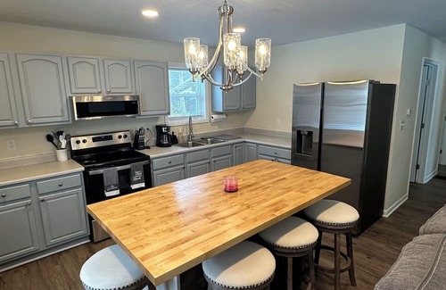 Lorraine Casa | Charming 3-bedroom house with WiFi, AC in lovely Lorraine