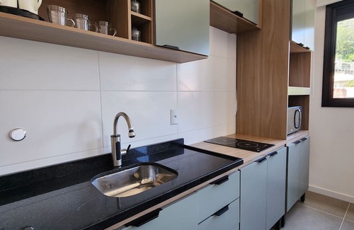 Carvoeira Apartamento | New, modern, quiet loft, in an upscale neighborhood, in the geographic center of the island.