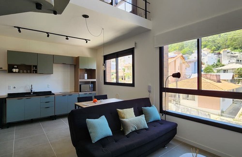 Carvoeira Apartamento | New, modern, quiet loft, in an upscale neighborhood, in the geographic center of the island.