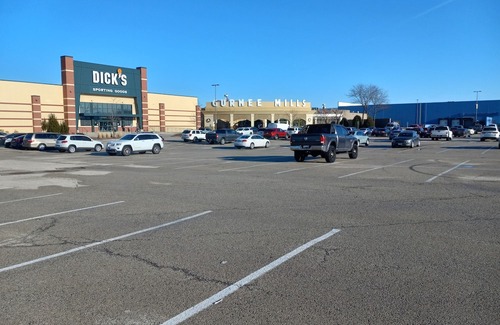 Waukegan Apartamento | Enjoyable 1-bedroom apartment in Historical Waukegan. IL with Wi-Fi.