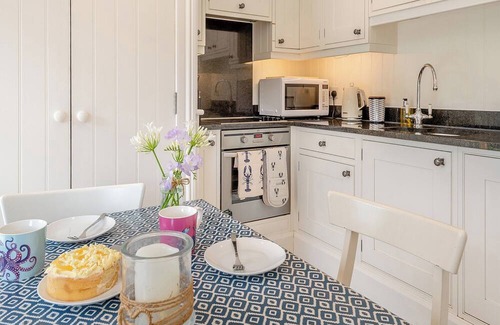 Chillington Cabaña | 2 bedroom accommodation in Hallsands