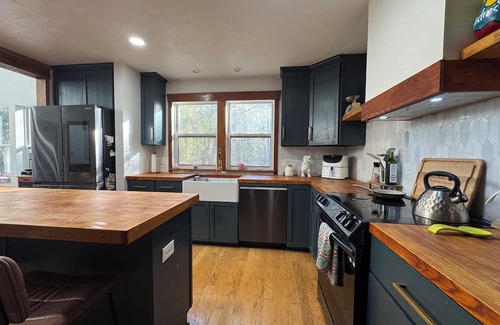Tallahassee Casa | Spacious 4-bedroom house with WiFi, AC in fantastic Tallahassee