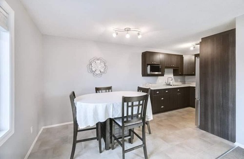 Gatineau Apartamento | Charming apartment, centrally located/Charmant appartement, proche de tout.