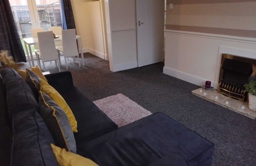 Aylesbury Casa | 3-bedroom house in enjoyable Aylesbury with WiFi