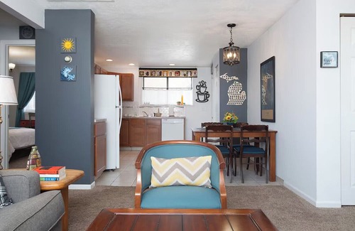 Wyoming Apartamento | Charming 2-bedroom apartment with AC/Heating, WiFi in delightful Wyoming