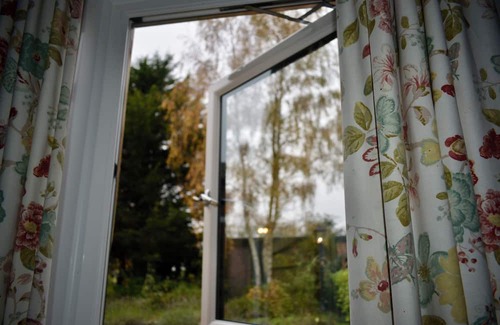 Woodhall Spa Casa | The Nook, a luxurious barn, only 10 minutes walk into the village,pet friendly