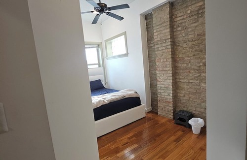 Dupont Circle Cama Y Desayuno | DC Playhouse Charming 2-bedroom bed & breakfast in lovely Georgetown Washington
