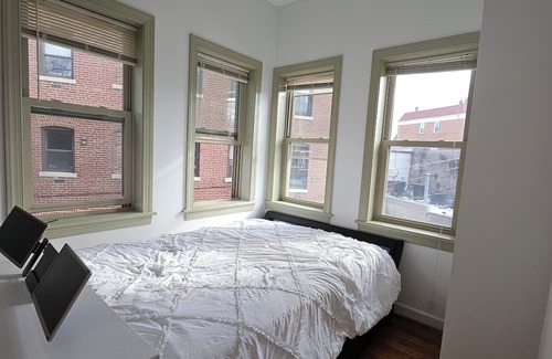 Dupont Circle Cama Y Desayuno | DC Playhouse Charming 2-bedroom bed & breakfast in lovely Georgetown Washington