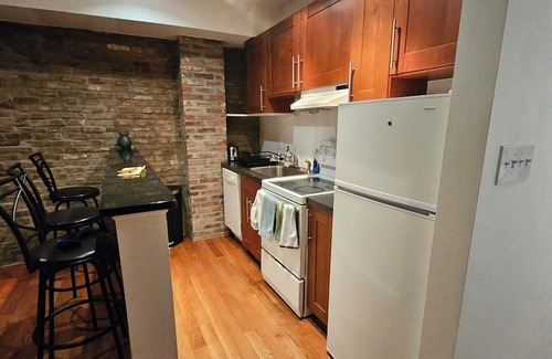 Dupont Circle Cama Y Desayuno | DC Playhouse Charming 2-bedroom bed & breakfast in lovely Georgetown Washington