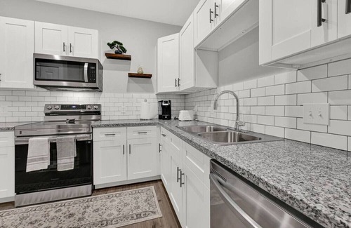 Barker Casa | Modern, Newly Built 2 Bed, 2 Bathroom, WD Home!