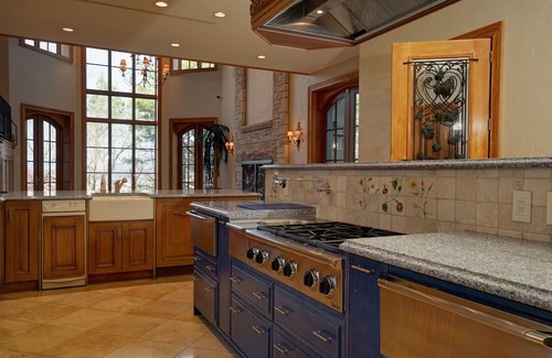 Charleston Casa | The Mountaineer's Mansion