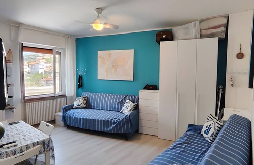 San Lorenzo al Mare Apartamento | Apartment 'A Casa Di Vale' with Shared Pool and Shared Garden