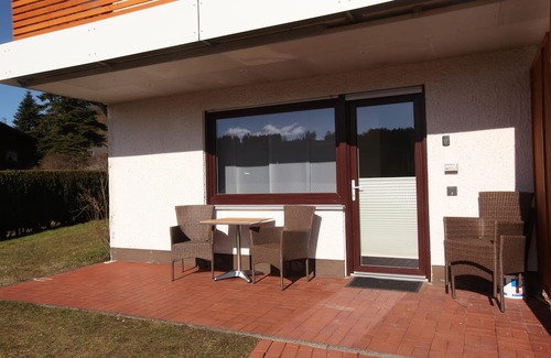 Hildfeld Apartamento | "Vacation in a picturesque heath village: Comfortable apartment with mountain views!"