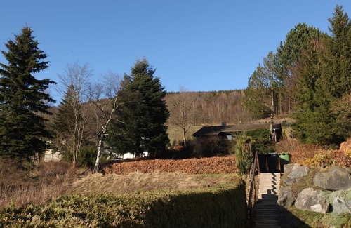 Hildfeld Apartamento | "Vacation in a picturesque heath village: Comfortable apartment with mountain views!"