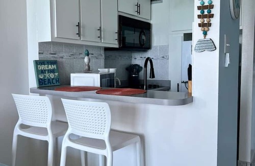 Sardinera Apartamento | Lovely Oceanfront Retreat with Stunning Views