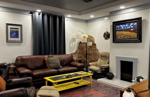 Vevay Casa | "The Little House on Pike"nCharming 2-bedroom house in wonderful Vevay.