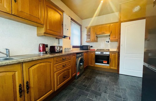 Greenock Apartamento | Stunning 2-Bed Apartment in Greenock - Sleeps 6