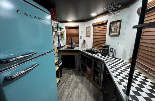 Canvas Cabina | Cozy 2-bedroom cabin in wonderful Mount Nebo with AC, Heat, WiFi
