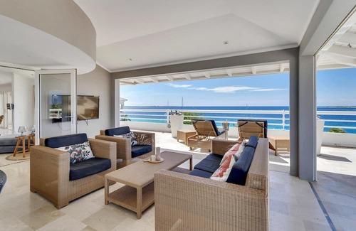 Kralendijk Casa | Luxury penthouse with private pool and beachfront