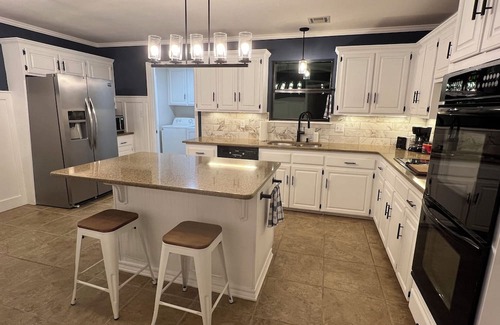Jenks Casa | 3-bedroom w/HUGE backyard, <1 mile from Spain Ranch and 5 minutes from Jenks!