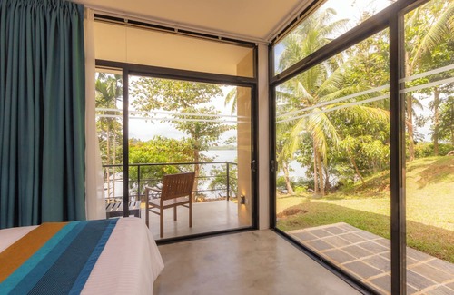 Dodanduwa Villa | Serendipity Lake Hikkaduwa