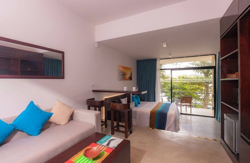 Dodanduwa Villa | Serendipity Lake Hikkaduwa