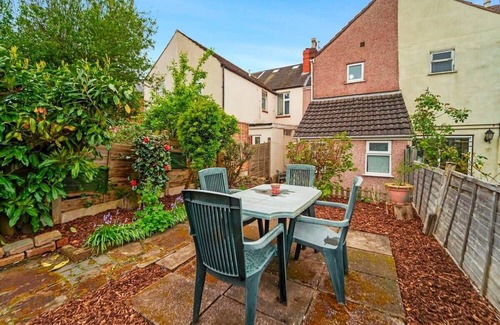 Wolverhampton Casa | 4 Bed Homely Retreat - Wolverhampton