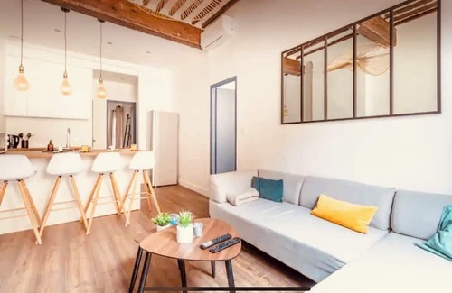 Aix-en-Provence Historic Centre Apartamento | Right in the center of Aix, comfortable, 2 bedrooms, 2 bathrooms, air conditioning