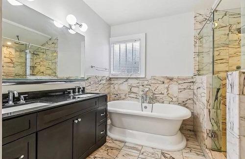 Audubon Casa | Charming 4-bedroom house with WiFi, AC steps to Universities in New Orleans