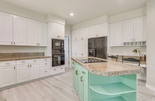 Centennial Casa | Pet-Friendly Home w/Fenced Yard in Centennial!