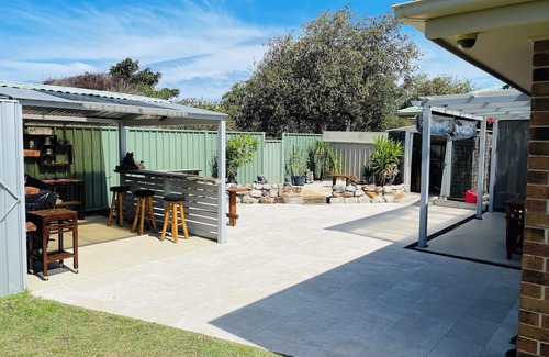 Tuncurry Casa | Tuncurry Tranquility family and dog friendly house conveniently located