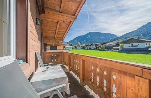 Brixen im Thale Apartamento | Cosy holiday flat with balcony