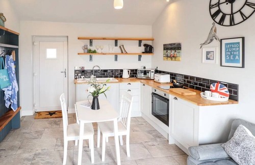 Sandilands Cabina | Seaside Tranquility Retreat in Sandilands