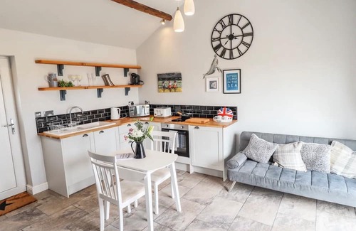 Sandilands Cabina | Seaside Tranquility Retreat in Sandilands