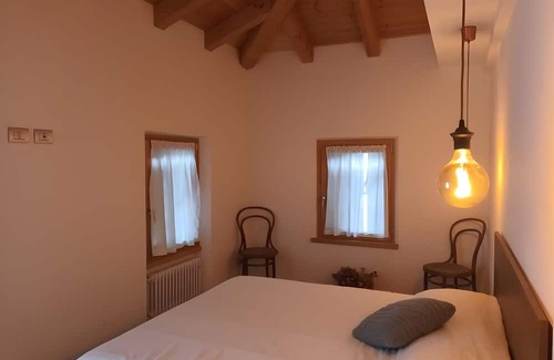 Pieve di Cadore Casa | Room '3- Nene Lidia' with Shared Terrace, Private Garden and Wi-Fi