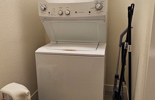 Parker Apartamento | Cozy 1-bedroom with WiFi and AC in enchanting Aurora