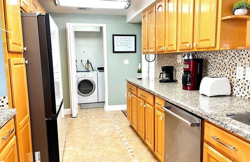 Homestead Casa | Charming 3-bedroom house with WiFi and AC in Homestead