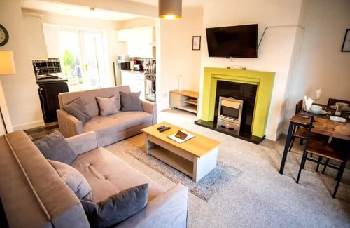 South Shields Casa | Cool Happens Here, Book Your Spot