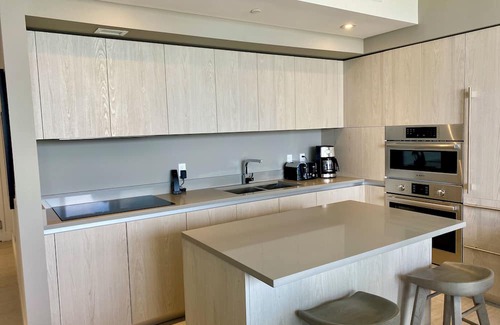 Hollywood South Central Beach Apartamento | sleep by the sea on this luxurious unit