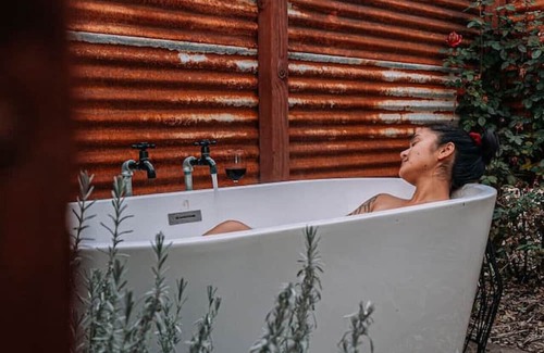 Mariposa Casa | Cozy & Quiet Couples Getaway Minutes to Yosemite