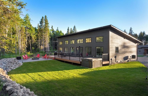 Wasagaming Cabina | Luxury Clear Lake Cabin at Elkhorn Residence