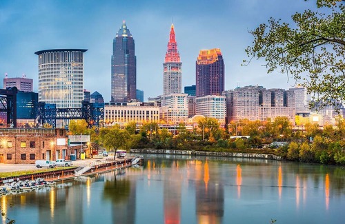 Downtown Cleveland Casa | 3 Convenient Rooms Near Rock and Roll Hall of Fame w/Plush Bedding